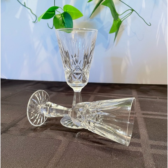 WATERFORD ROSSLARE 5-3/8” CRYSTAL SHERRY GLASSES. Ex. cons. Sold as a pair - Picture 2 of 4